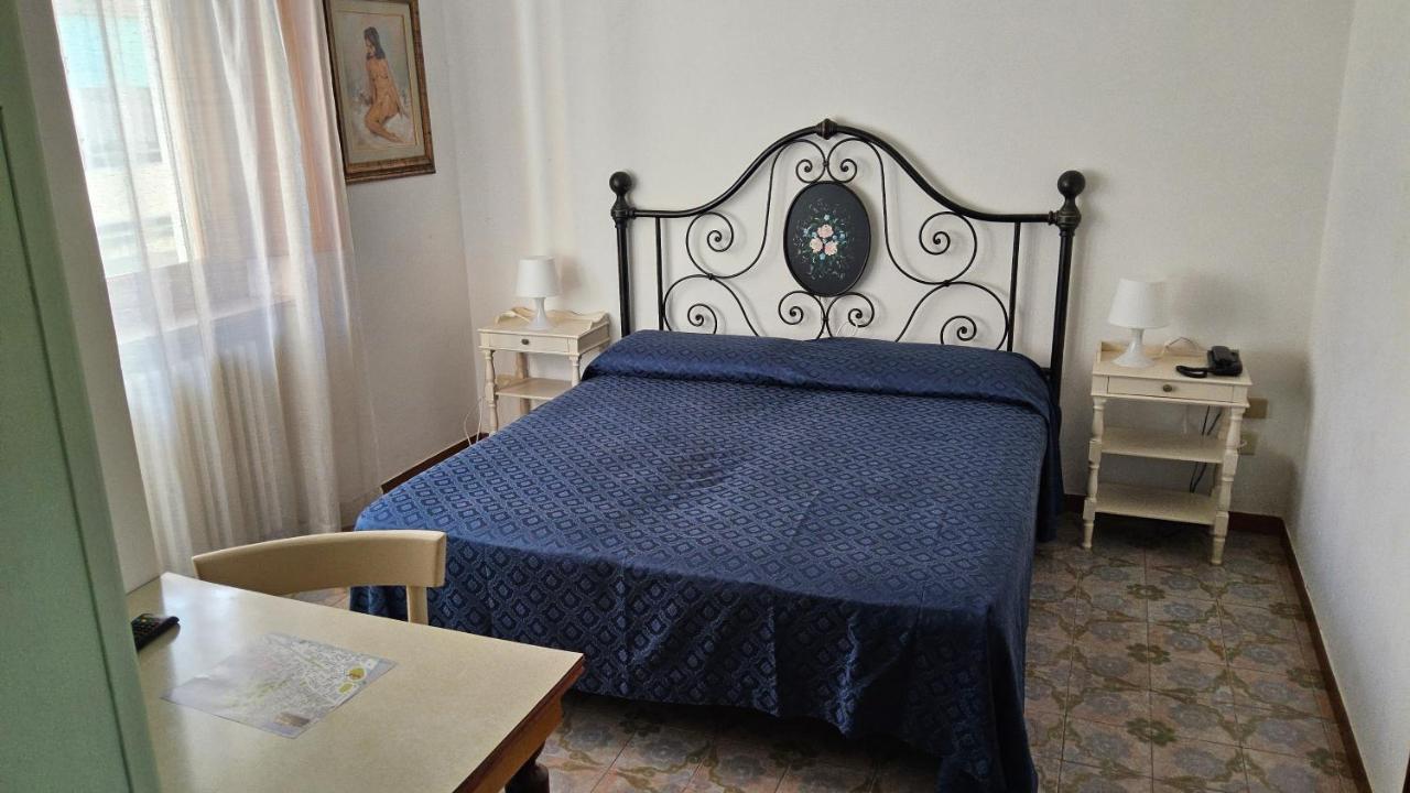 Verena Dependance Savoia & Campana Montecatini Terme Bagian luar foto