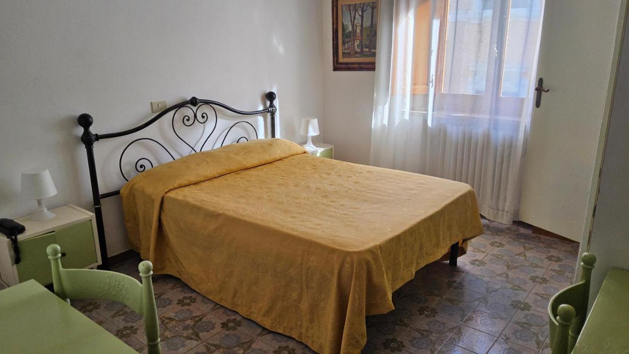Verena Dependance Savoia & Campana Montecatini Terme Bagian luar foto