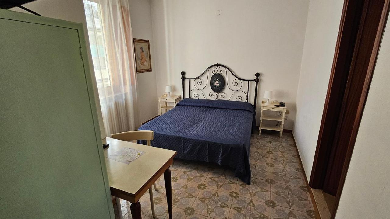 Verena Dependance Savoia & Campana Montecatini Terme Bagian luar foto