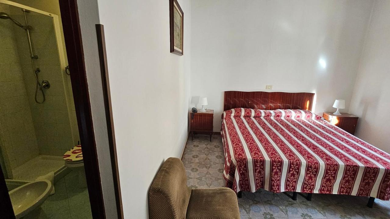 Verena Dependance Savoia & Campana Montecatini Terme Bagian luar foto