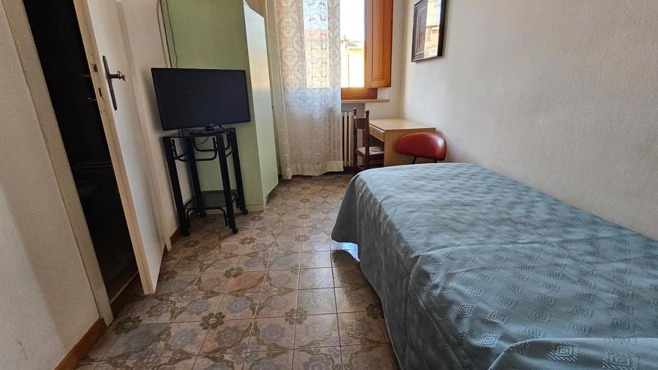 Verena Dependance Savoia & Campana Montecatini Terme Bagian luar foto