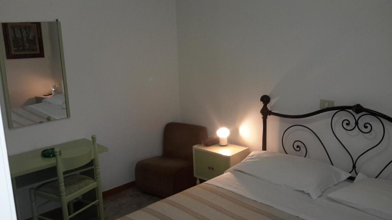 Verena Dependance Savoia & Campana Montecatini Terme Bagian luar foto